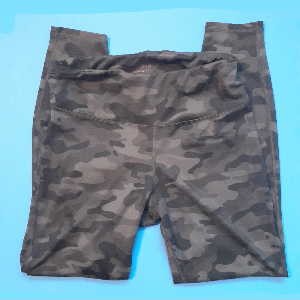 Danskin camo leggings